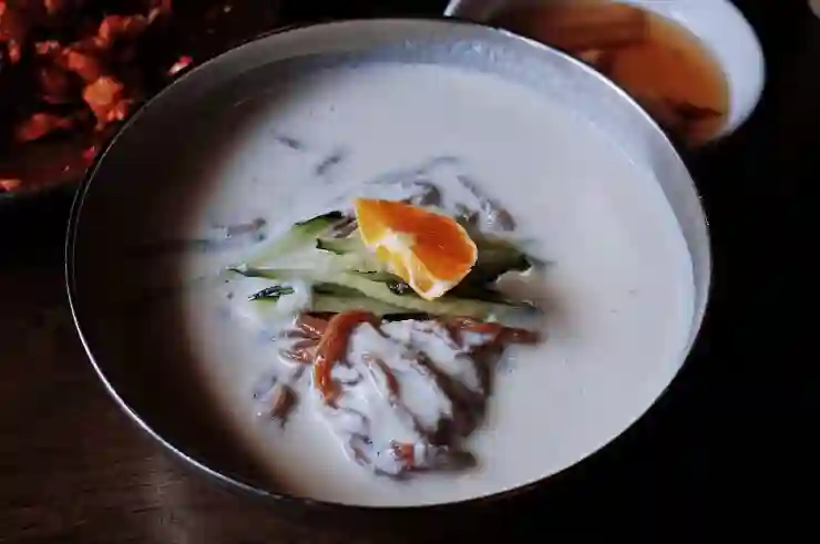 계절별 미 콩국수와 수육 맛집 알아보기: 어디서 먹었을까?