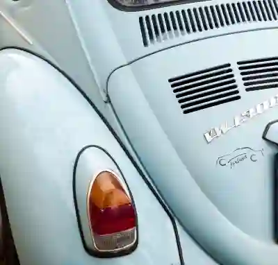 벤츠 C-클래스 EV의 뒷모습 살펴보자